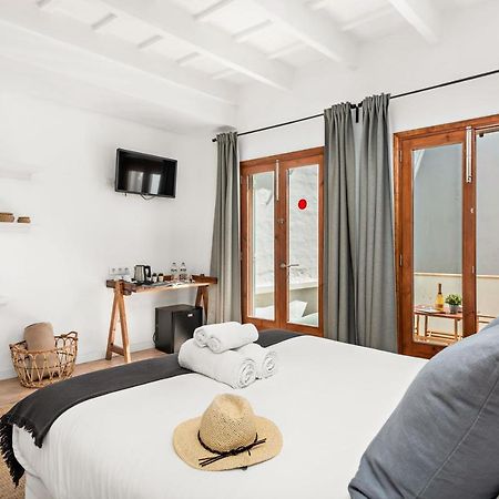 Hotel Boutique Ses 5 Claus Ciutadella  Bagian luar foto