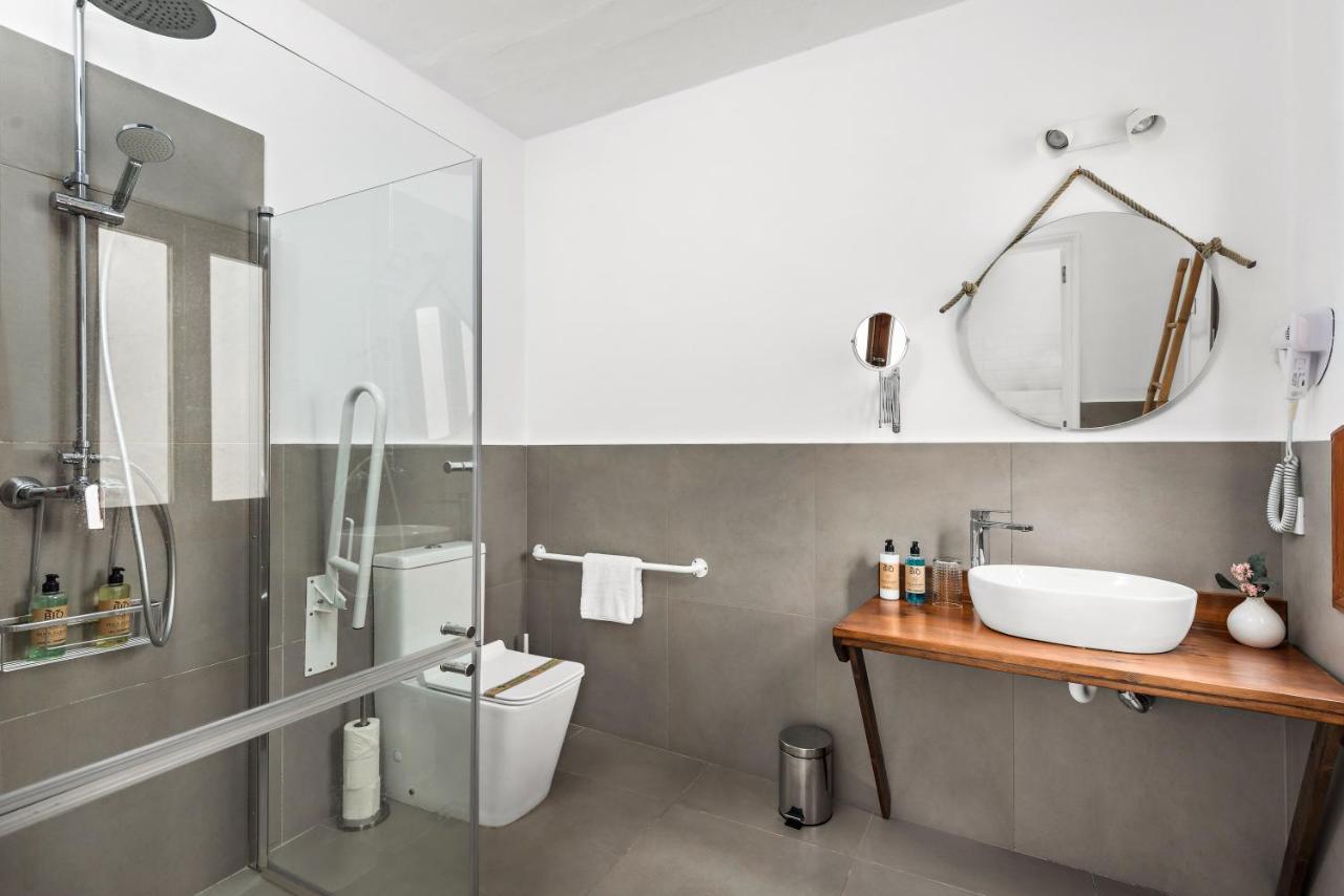 Hotel Boutique Ses 5 Claus Ciutadella  Bagian luar foto