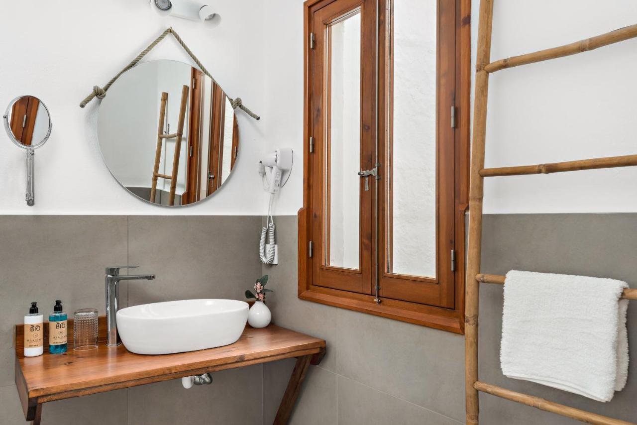 Hotel Boutique Ses 5 Claus Ciutadella  Bagian luar foto