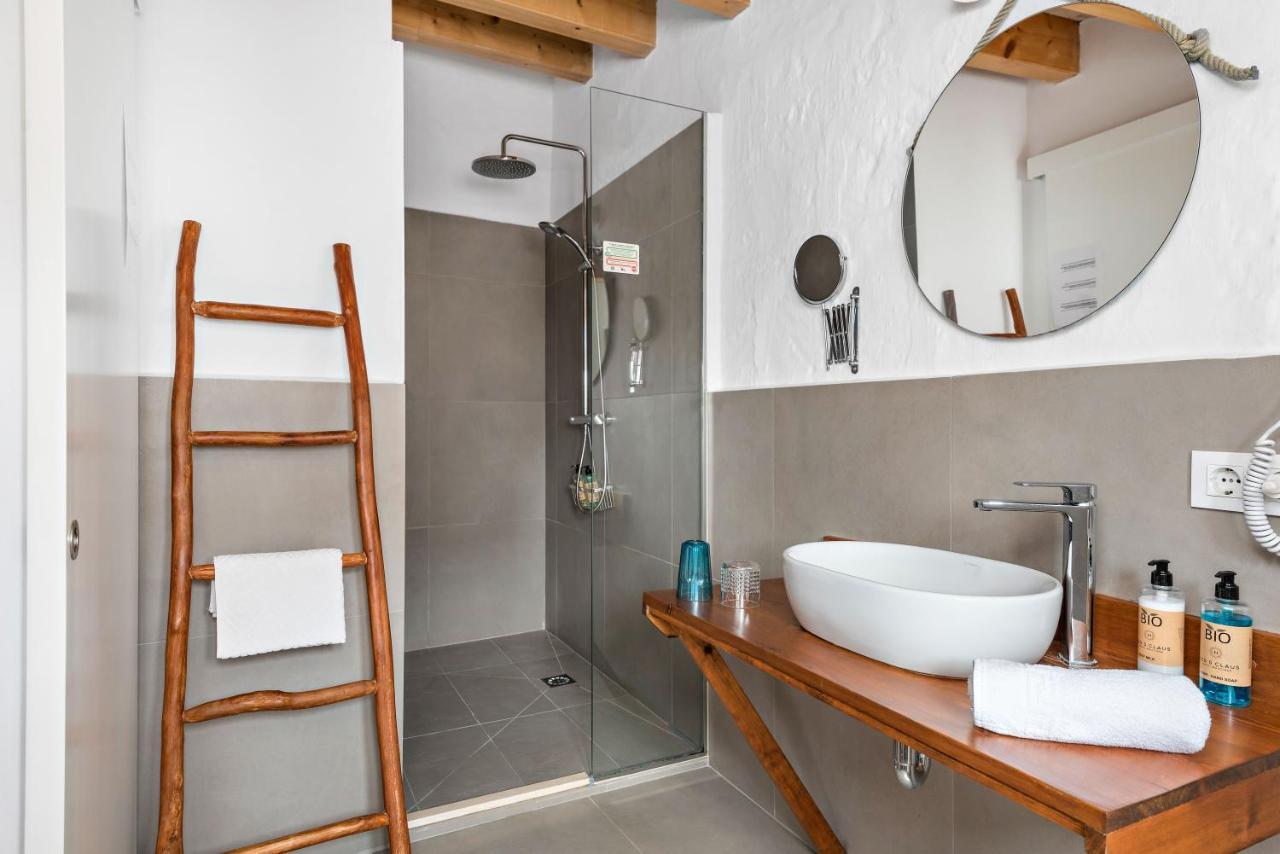 Hotel Boutique Ses 5 Claus Ciutadella  Bagian luar foto